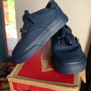 Size 4 baby vans